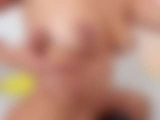 Live cam show with M A R T I N A - HD MILF on Camsoda