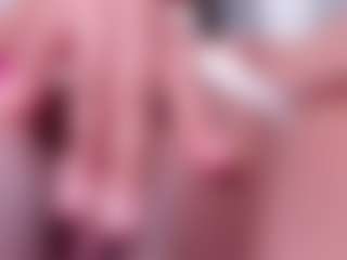 Live cam show with M A R T I N A - Gamer Mature on Camsoda