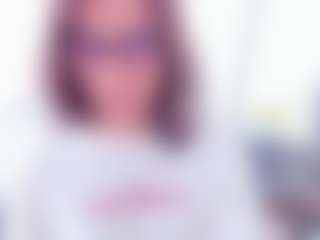 Live cam show with M A R T I N A - College on AdultVida.com
