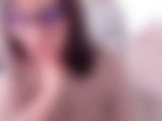 Live-camshow met M A R T I N A - Sweet Submissive op Camsoda