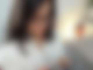 Spettacolo in cam dal vivo con M A R T I N A - MILF Teen (18+) su Camsoda