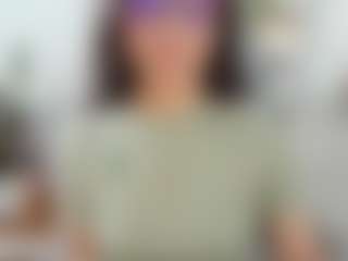Live cam show with M A R T I N A - Gamer MILF on liverealitysex.com