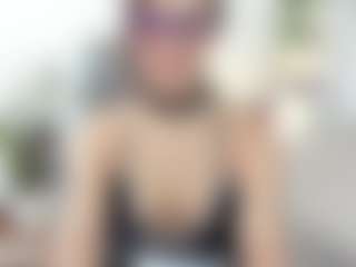 Live cam show with M A R T I N A - Sweet on xplaylive.com