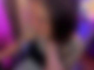Live cam show with antonellasmithh - Upskirt on fapnchat