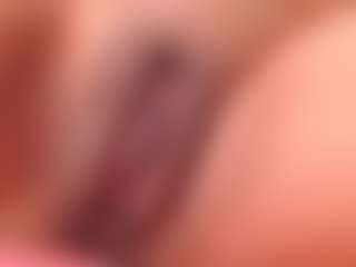 Live cam show with sarawiills - Living Room on Free Soda