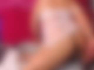 Live cam show with sarawiills - Camel Toe on iamadamtest123.com