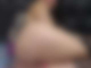 bella-paula MILF webcam performer live streaming