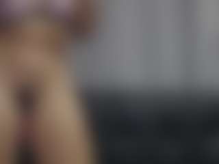 bella-paula MILF webcam performer live streaming
