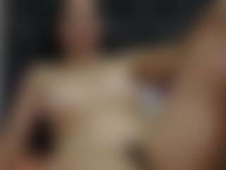 Live cam show with bella-paula - Flashing on Fapmatic.com
