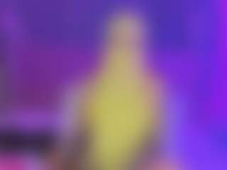 Live cam show with melanyqueen - Smoking on Camsoda