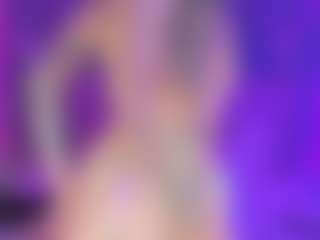 Live cam show with melanyqueen - Normal on Camsoda