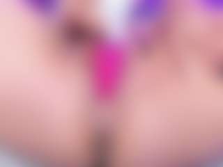 Live cam show with melanyqueen - Smoking on Dolls Live