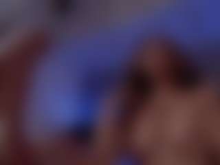 Live cam show with Sra. NATASHA WALKER - Petite on TottyGirls