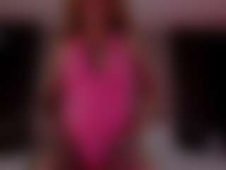 Live cam show with Sra. NATASHA WALKER - Brown Eyes on Camsoda