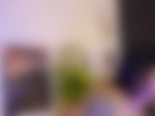 Live cam show with Martina - Petite on Nude Chat * 1 On 1 Webcam Sex * Live Cam Show