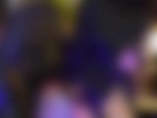 Live cam show with Martina - Petite on Soda Cam