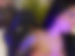 Live cam show with Martina - Toys on AdultVida.com