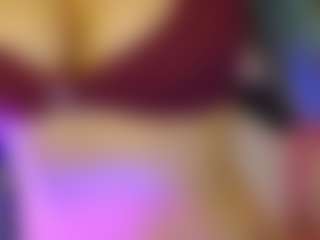 Live cam show with Martina - Big Tits on xplaylive.com