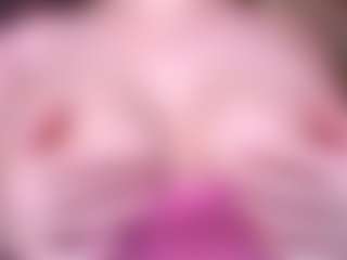 Live cam show with lady-po - Green Eyes on Milf Play