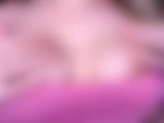Live cam show with lady-po - Green Eyes on Livezox