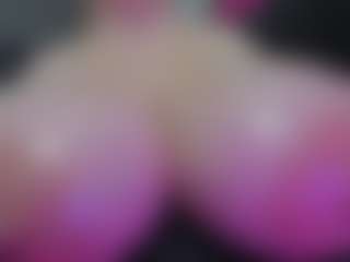 juliana-bigboobs's Live Sex Cam Show