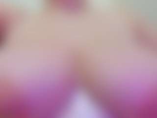 juliana-bigboobs's Live Sex Cam Show