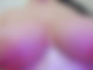 Live cam show with juliana-bigboobs - Moaning on Dare Cams