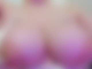 Live cam show with juliana-bigboobs - Shaved on Sex Cam Show
