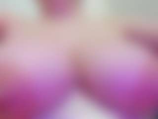 Live cam show with juliana-bigboobs - Latina Mature on StripNow | colombia