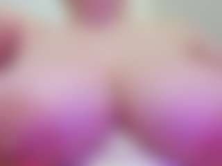 juliana-bigboobs's Live Sex Cam Show