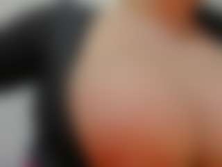 juliana-bigboobs's Live Sex Cam Show