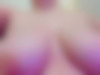 juliana-bigboobs's Live Sex Cam Show