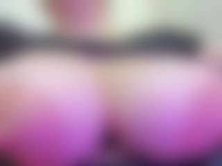 juliana-bigboobs's Live Sex Cam Show