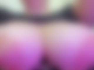 juliana-bigboobs's Live Sex Cam Show