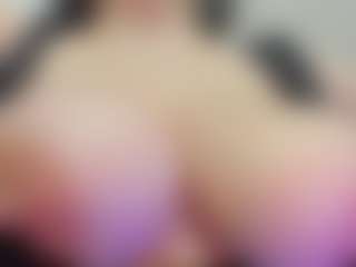juliana-bigboobs's Live Sex Cam Show