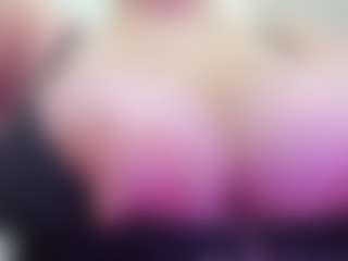 Live cam show with juliana-bigboobs - Mature on TottyGirls