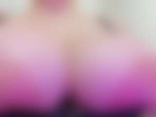 Live cam show with juliana-bigboobs - Mature on https://playwithruby.com