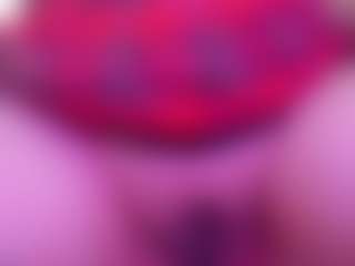Live cam show with juliana-bigboobs - Moaning on sexylivex.com