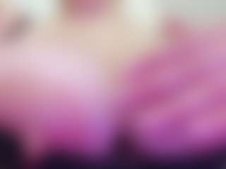 Live cam show with juliana-bigboobs - Shaved on Camsoda