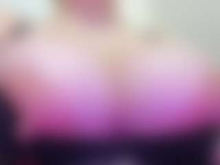 juliana-bigboobs's Live Sex Cam Show