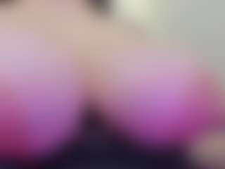 juliana-bigboobs's Live Sex Cam Show