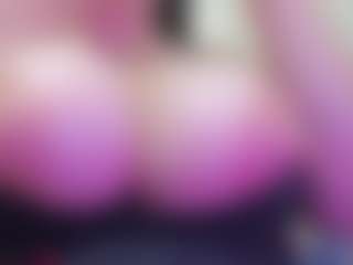 juliana-bigboobs's Live Sex Cam Show