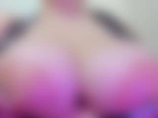 juliana-bigboobs's Live Sex Cam Show
