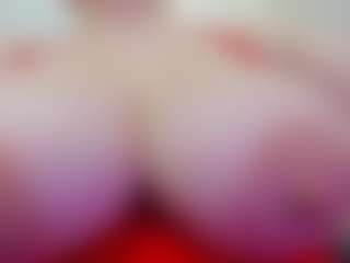 juliana-bigboobs's Live Sex Cam Show