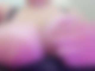 Live cam show with juliana-bigboobs - Oil on Camsoda