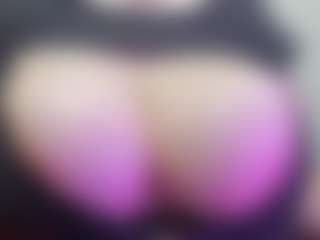 juliana-bigboobs's Live Sex Cam Show