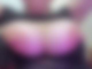 juliana-bigboobs's Live Sex Cam Show