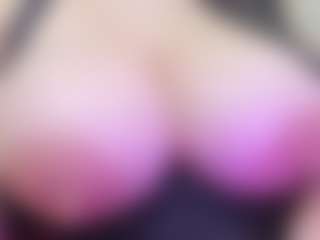 juliana-bigboobs's Live Sex Cam Show