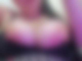 juliana-bigboobs's Live Sex Cam Show