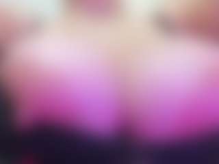 juliana-bigboobs's Live Sex Cam Show